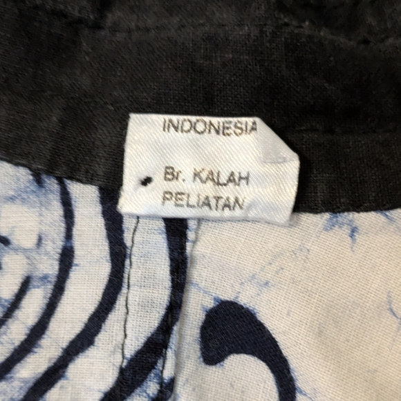 Robe - Picture 2 of 3